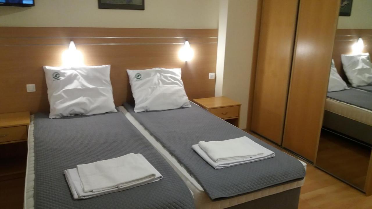 Lesny Dwor Aparthotel Миелно Екстериор снимка