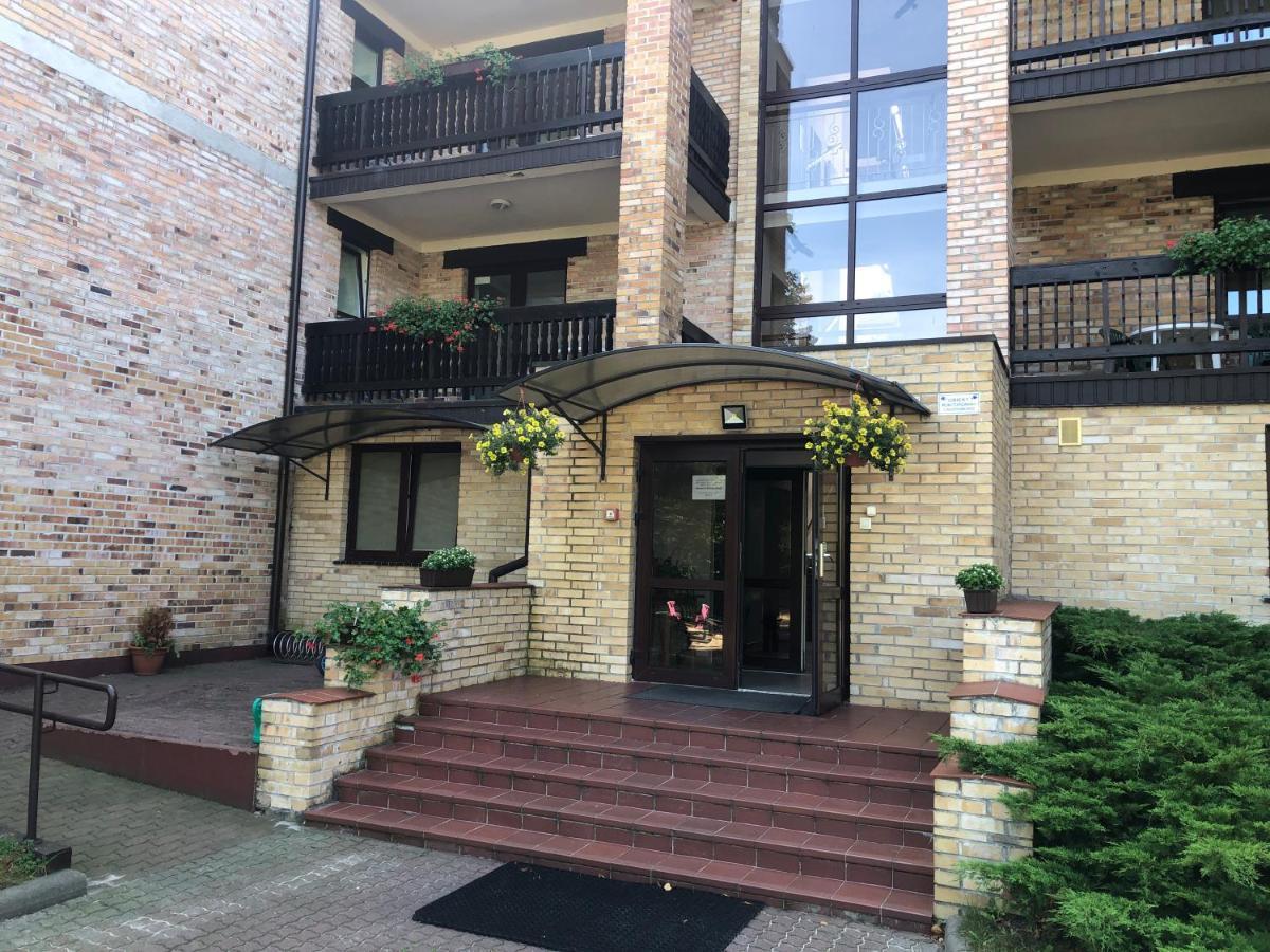Lesny Dwor Aparthotel Миелно Екстериор снимка